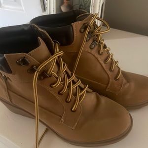 Unionbay  wedge combat boots
